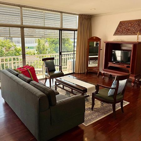 Samsen Suites Spacious 2Br Contemporary Thai Style Бангкок Экстерьер фото