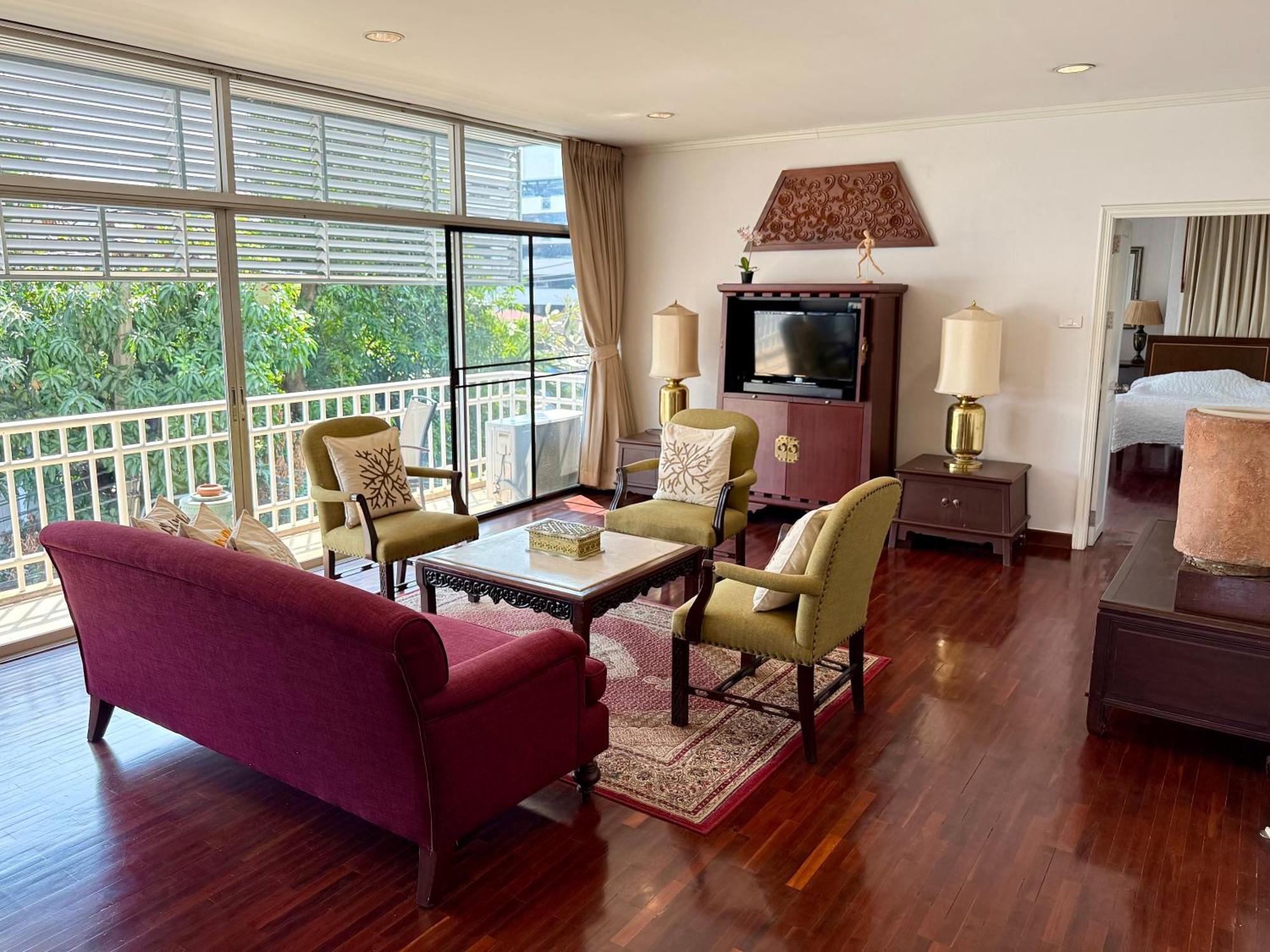 Samsen Suites Spacious 2Br Contemporary Thai Style Бангкок Экстерьер фото