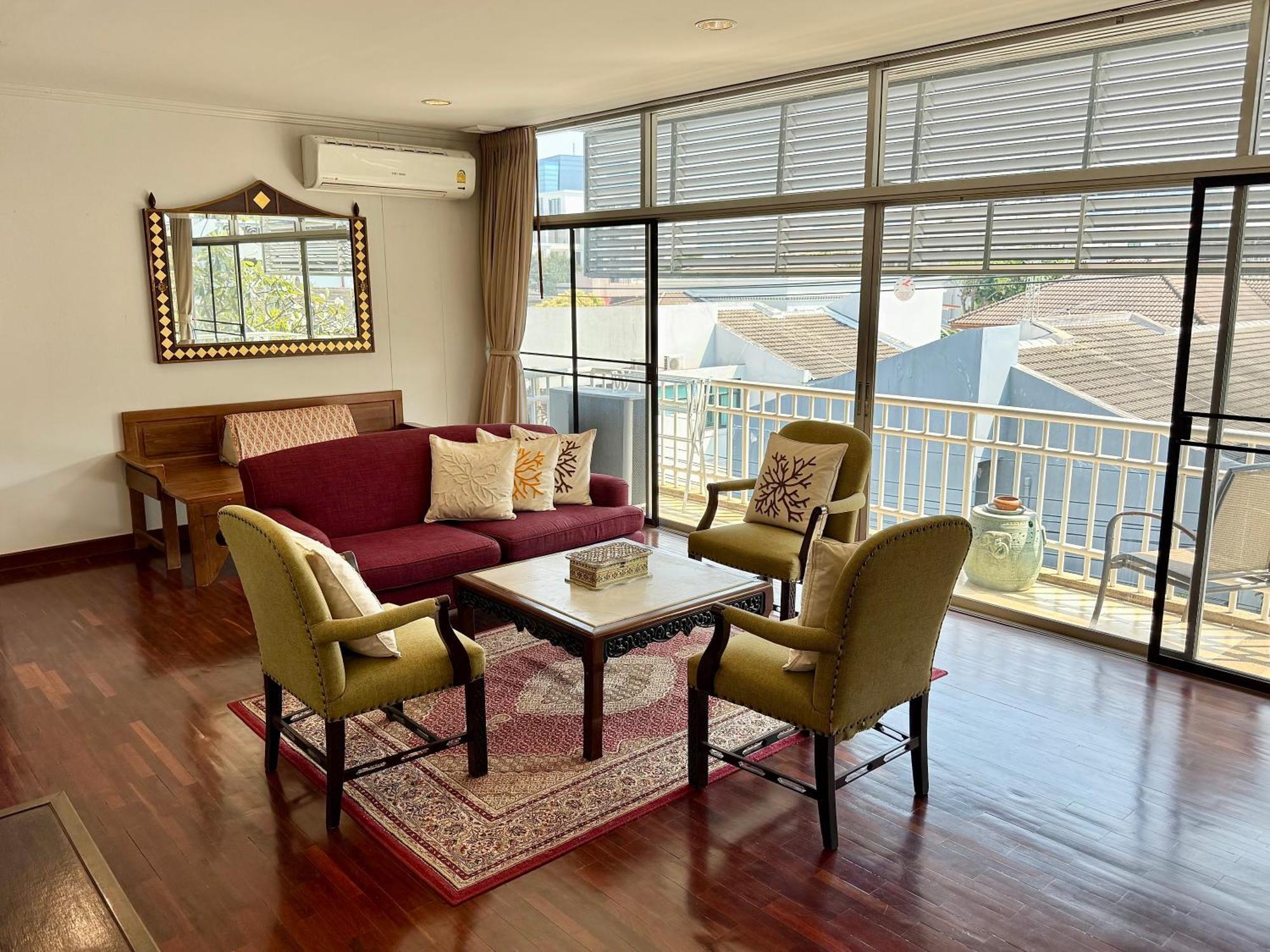 Samsen Suites Spacious 2Br Contemporary Thai Style Бангкок Экстерьер фото