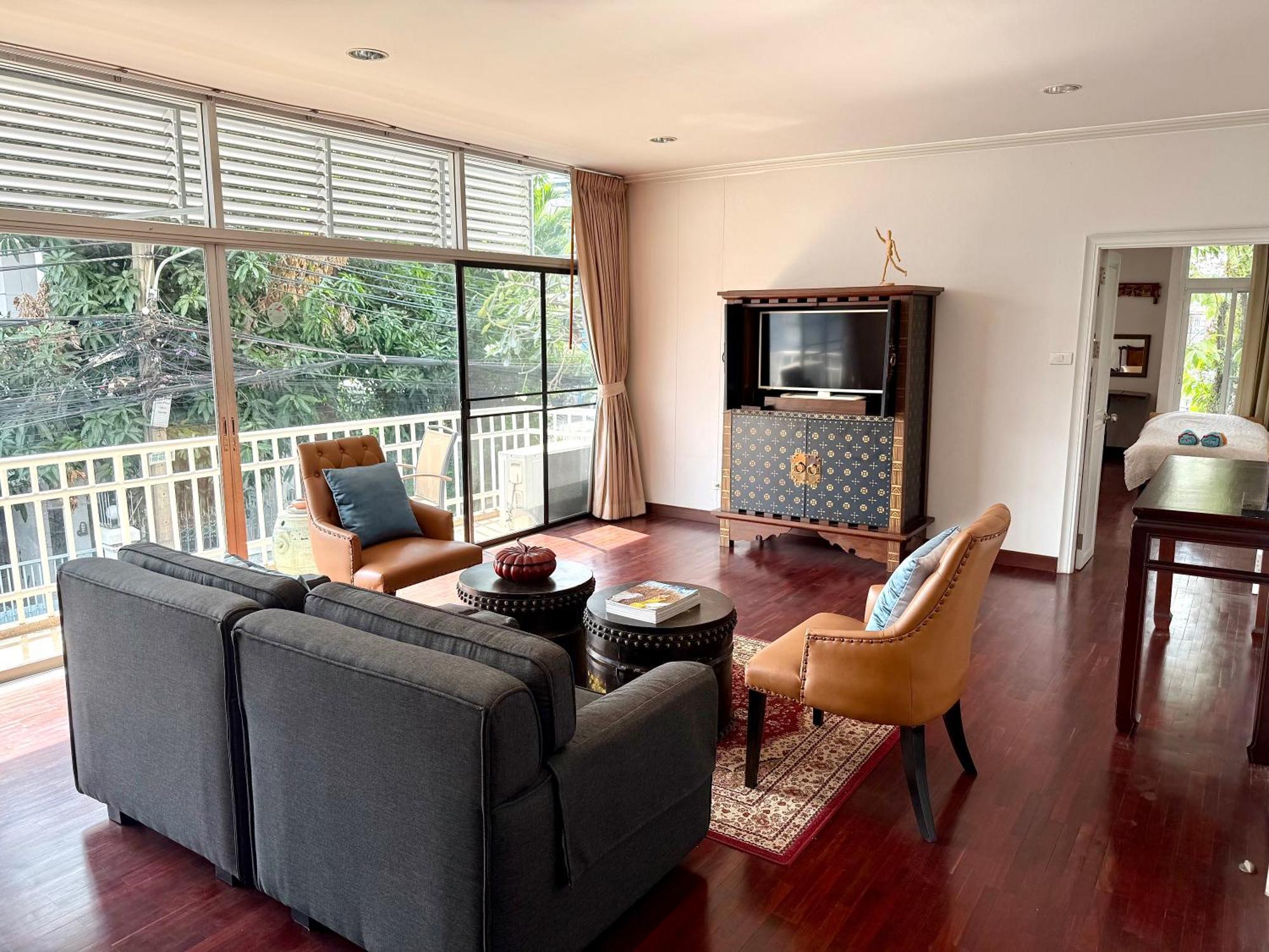 Samsen Suites Spacious 2Br Contemporary Thai Style Бангкок Экстерьер фото