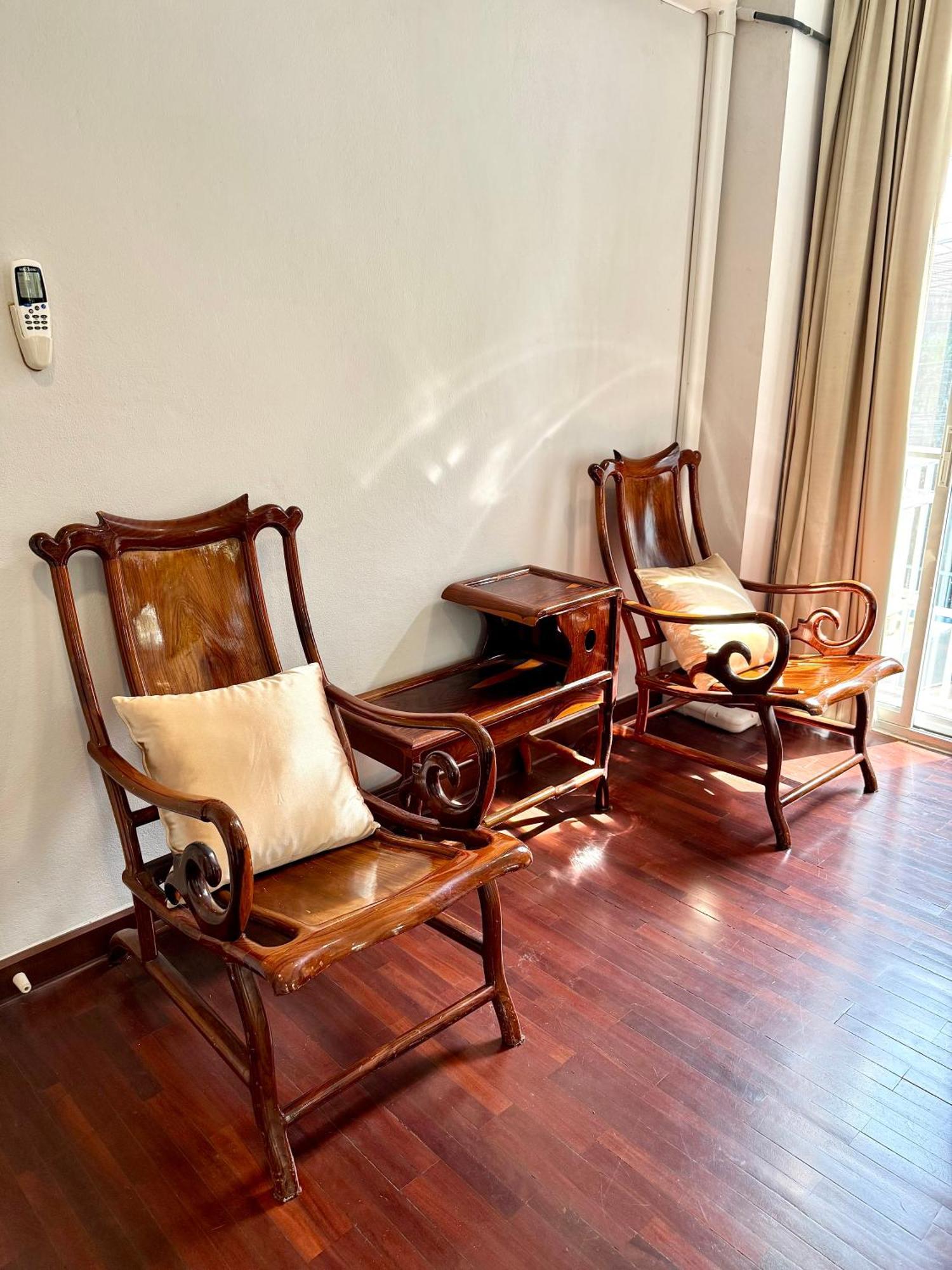 Samsen Suites Spacious 2Br Contemporary Thai Style Бангкок Экстерьер фото