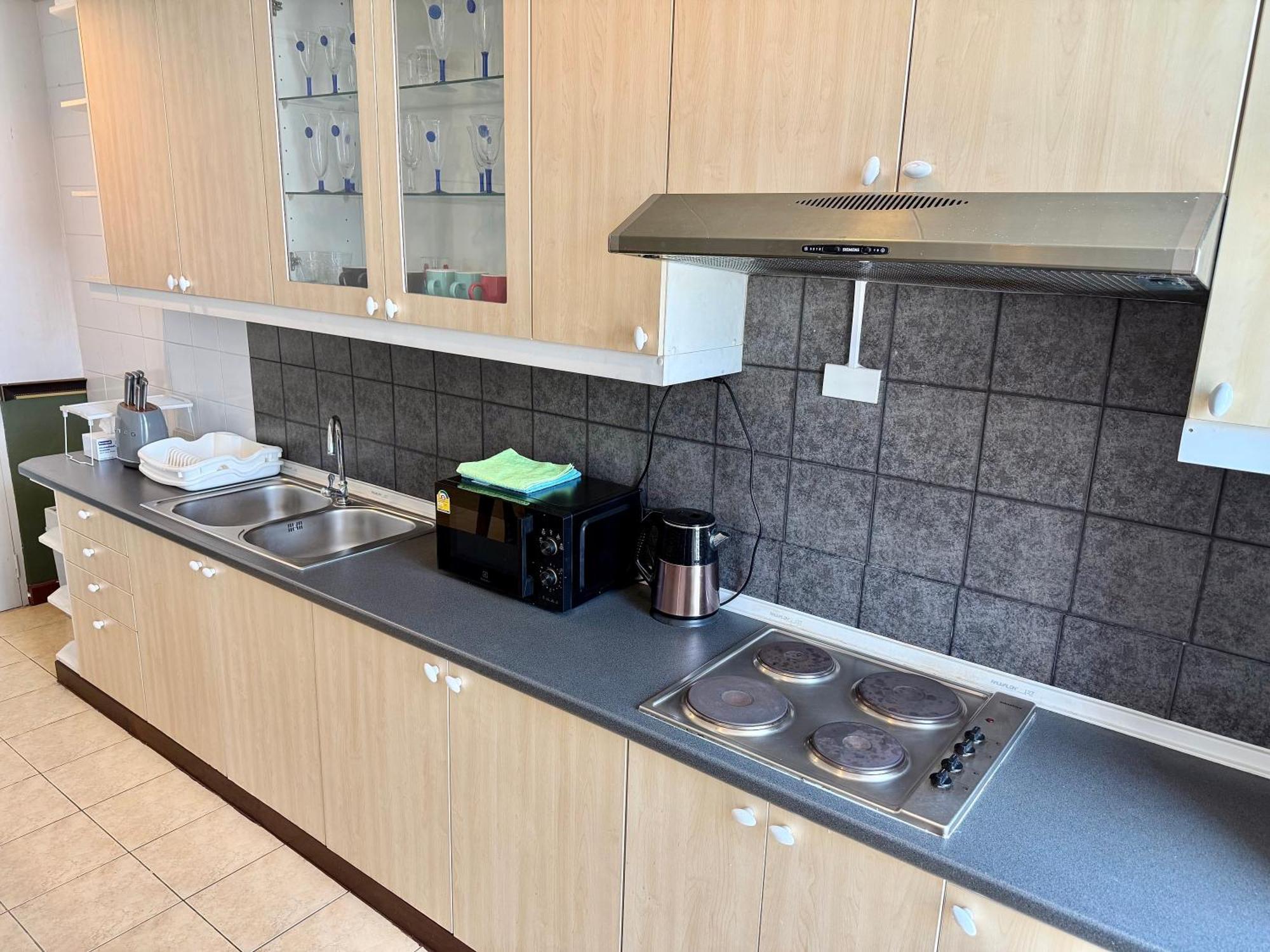 Samsen Suites Spacious 2Br Contemporary Thai Style Бангкок Экстерьер фото